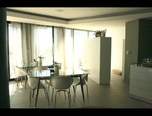 2 BEDROOM APARTMENT FOR SALE IN TABLE VIEW